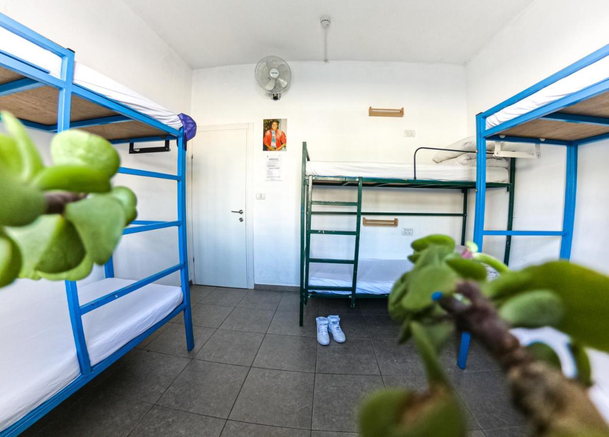 Florentine Backpackers Hostel - Ages 18-55 Tel Awiw Zewnętrze zdjęcie